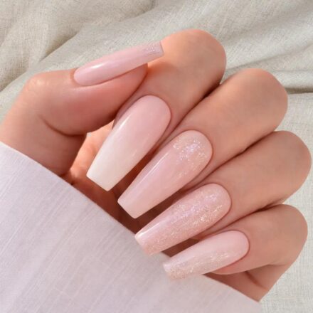 manucure ongle coffin