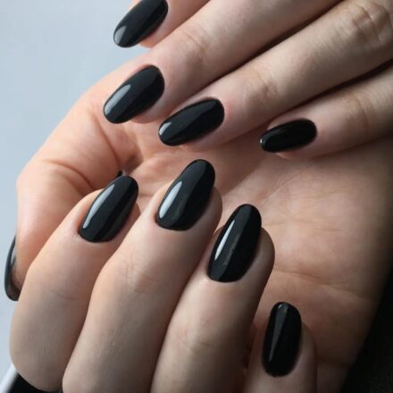 manucure ongle ovale